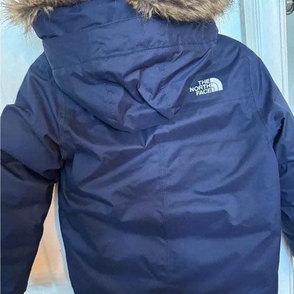 The north face Greenland jacket with fur hood medium - 10/12 - Picture 3 of 8